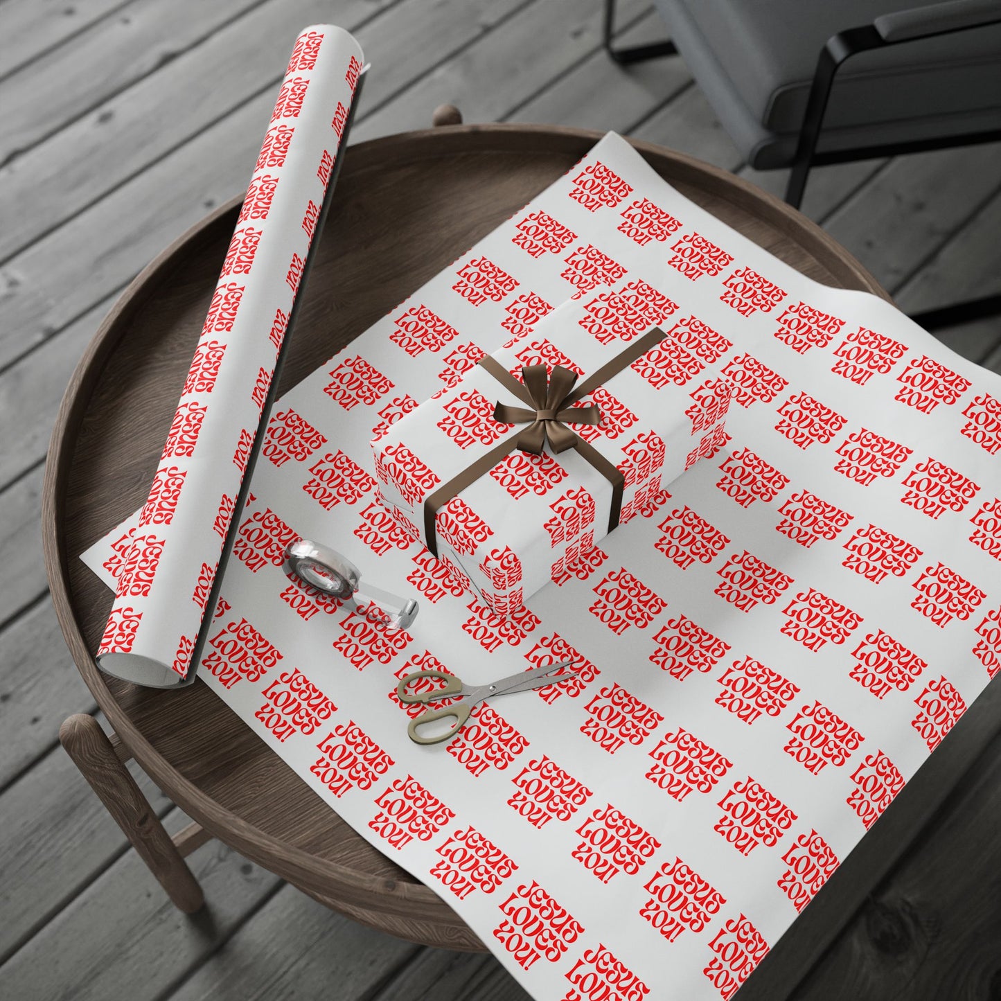 Wrapping Papers Jesus loves you.