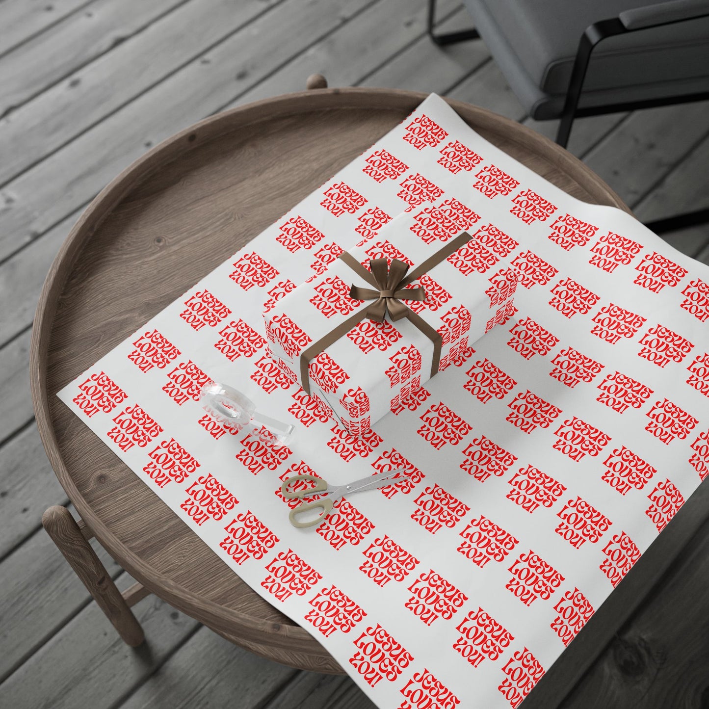 Wrapping Papers Jesus loves you.